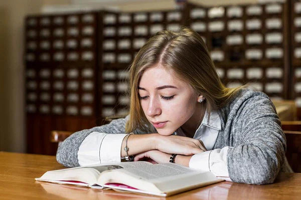 How to Build the Perfect Cozy Reading Nook