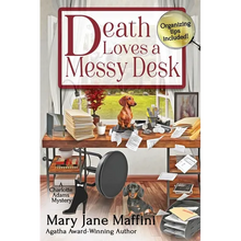 Death Loves a Messy Desk