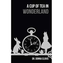 A Cup of Tea in Wonderland - Paperback