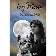 Ivy Moon: Last Girl on Earth - Paperback